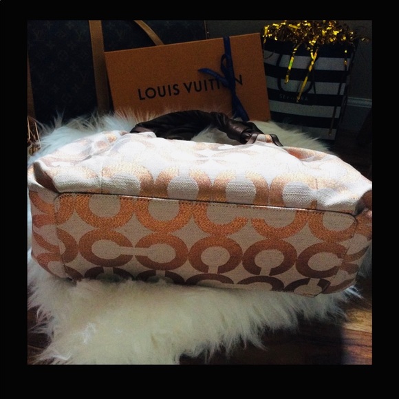 LAST CHANCE COACH HANDBAG - (Rare Find) - Picture 5 of 7